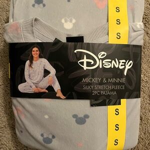 Disney Mickey & Minnie Silky Stretch Pajama Set - Light Gray